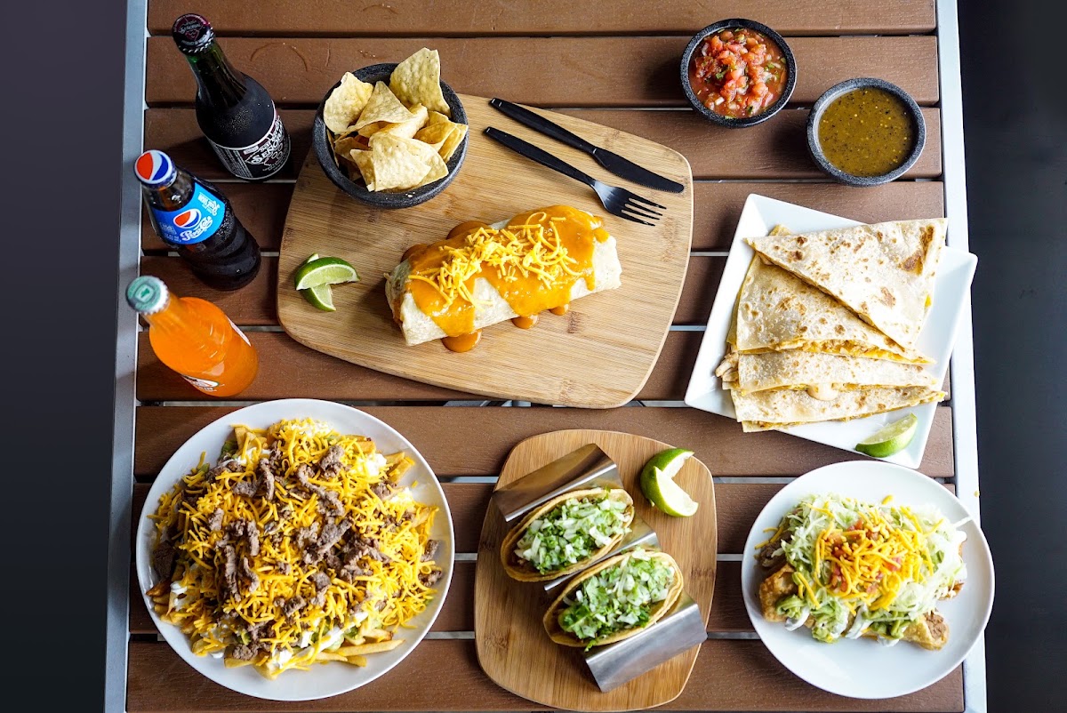 Primos Mexican Food & Cantina