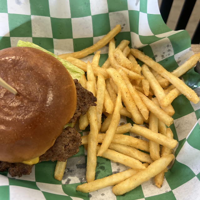 Cheeseburger with Fries