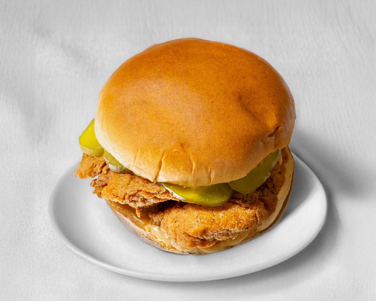 S & T Fish & Chicken (East 6 Mile)