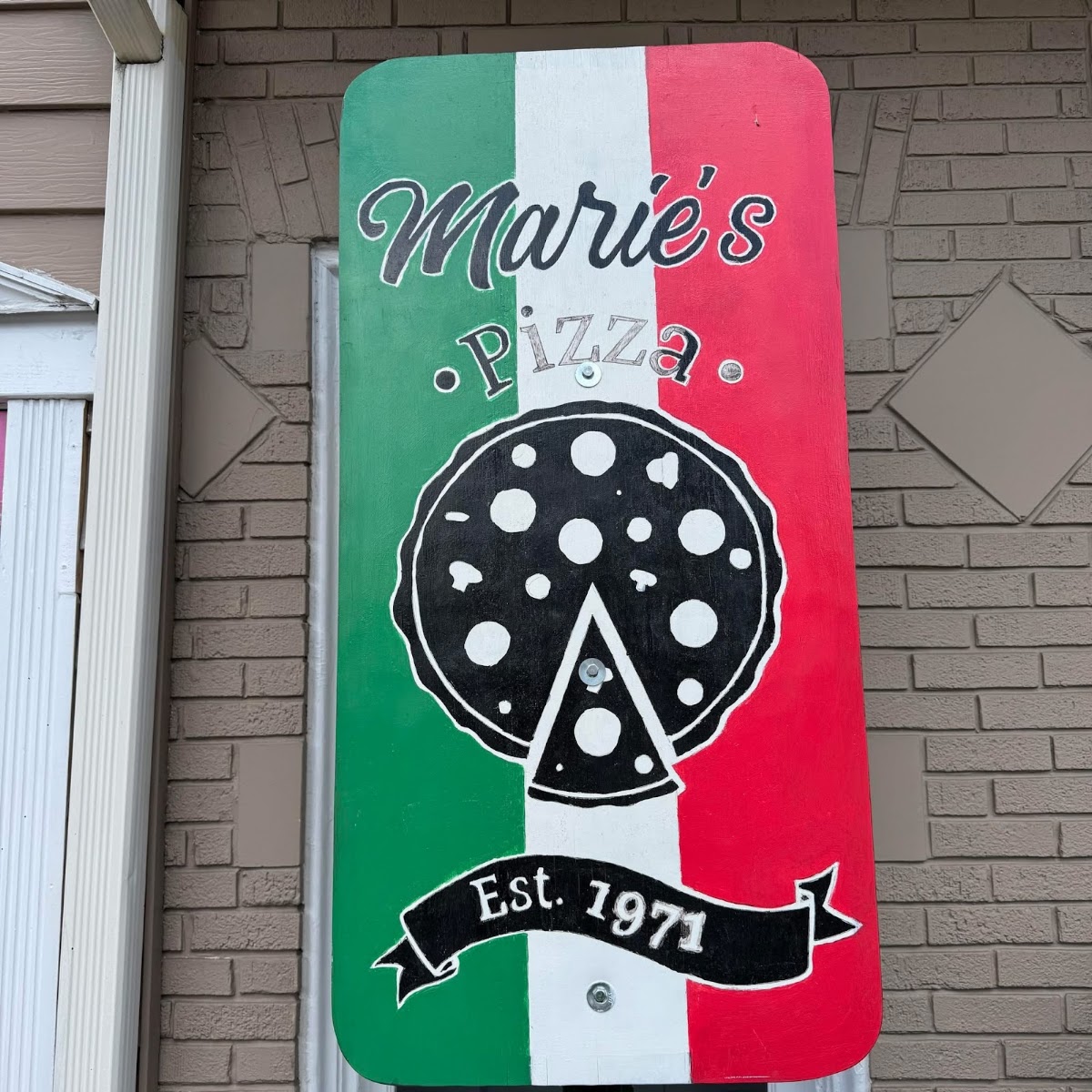 Marie's Pizza Shop