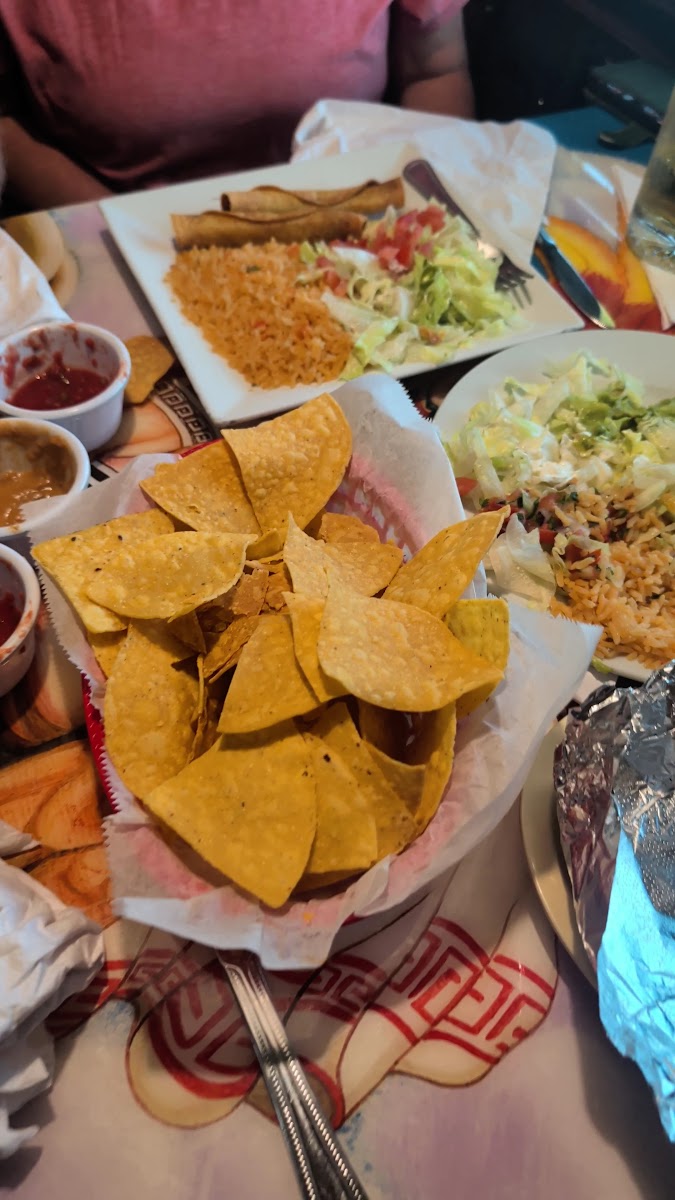 TEQUILAS BAR & GRILL