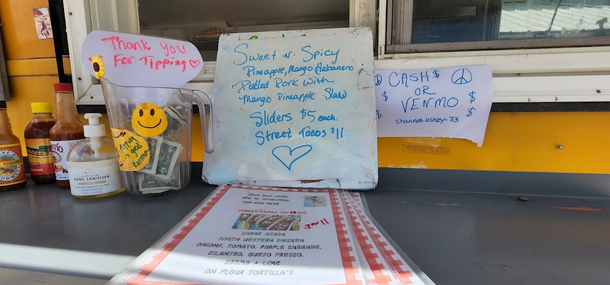 Dine N Dash menu board