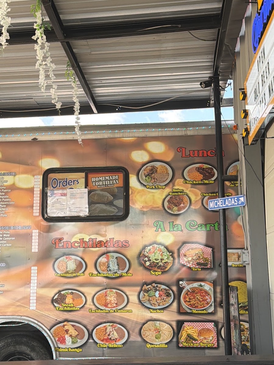ANTOJITOS SIN MIEDO A PECAR menu board