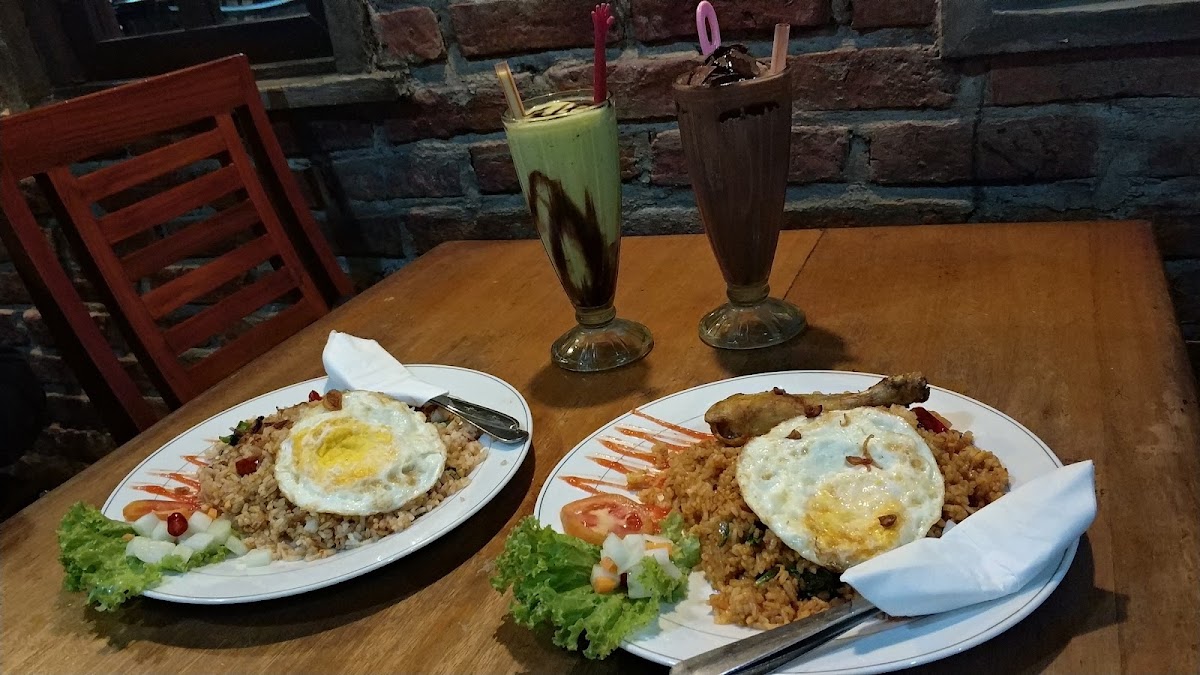 Kedai Pasir Putih