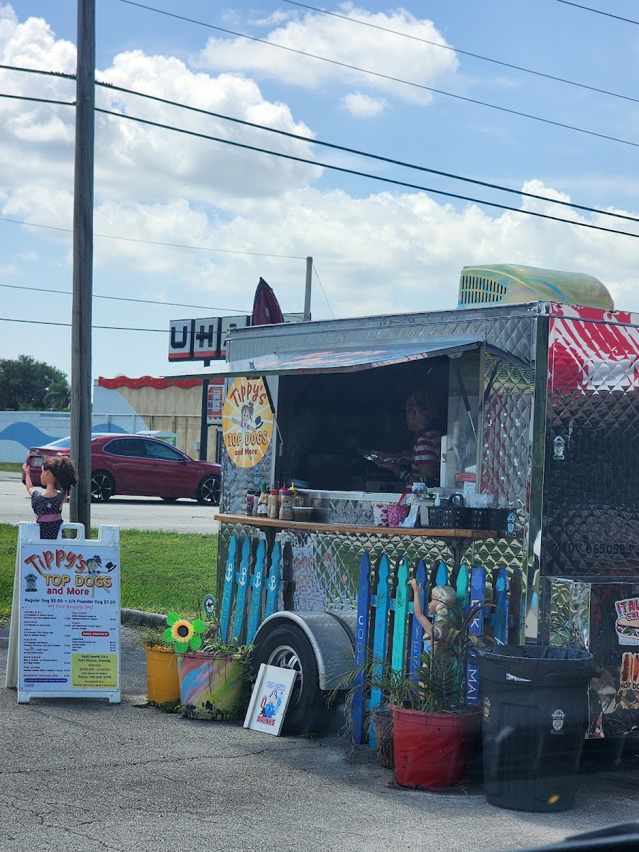 Tippy’s Top Dogs