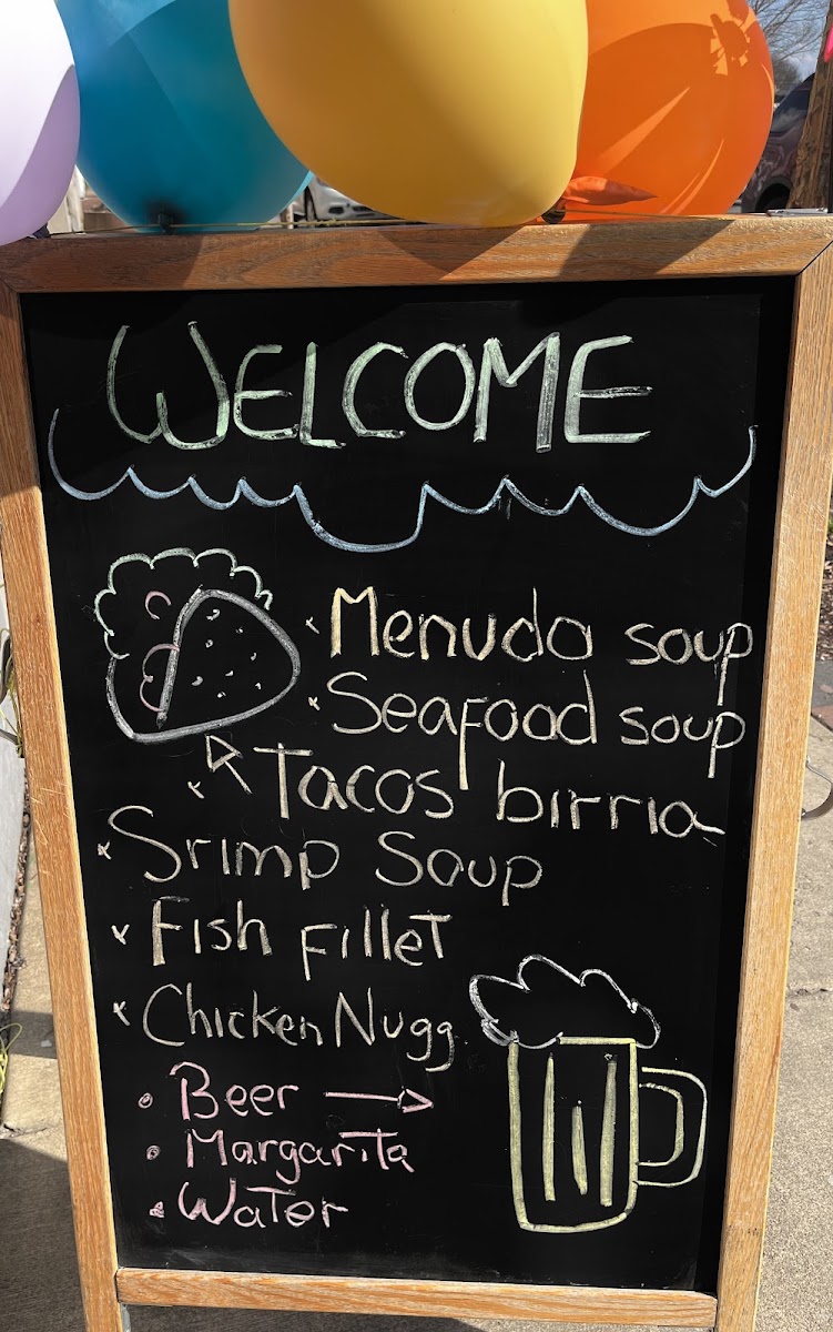 Restaurante y Taquería Valle Verde menu board