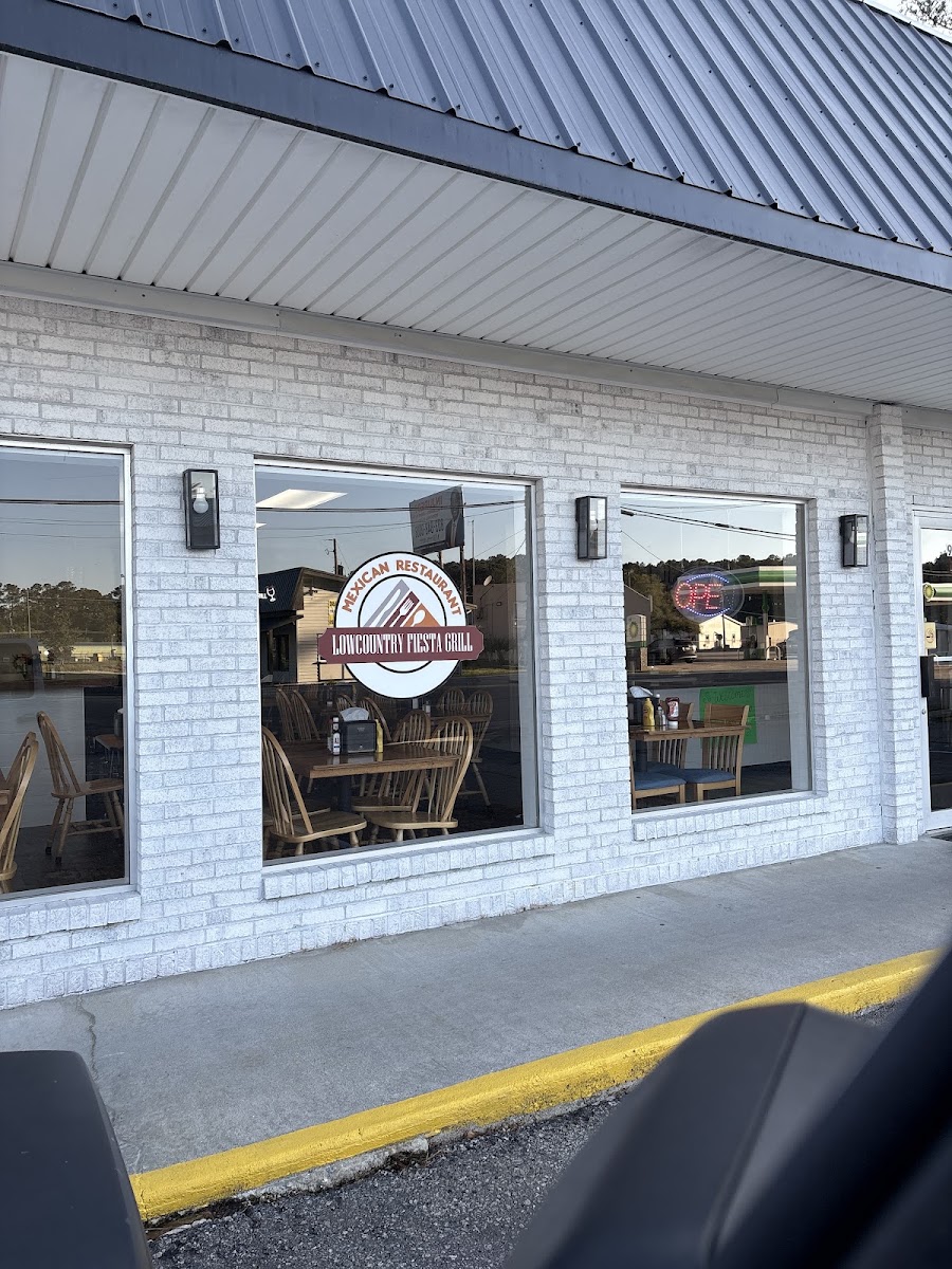 LOWCOUNTRY FIESTA GRILL