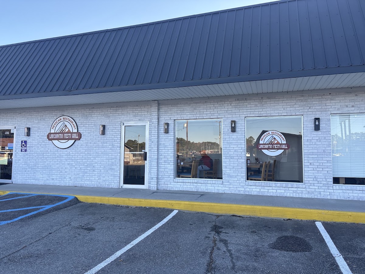 LOWCOUNTRY FIESTA GRILL