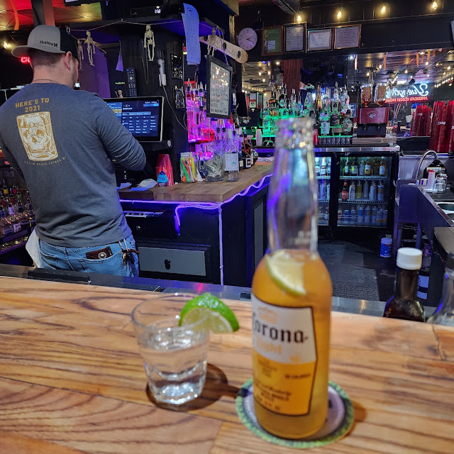 Casamigos Blanco & Corona Light