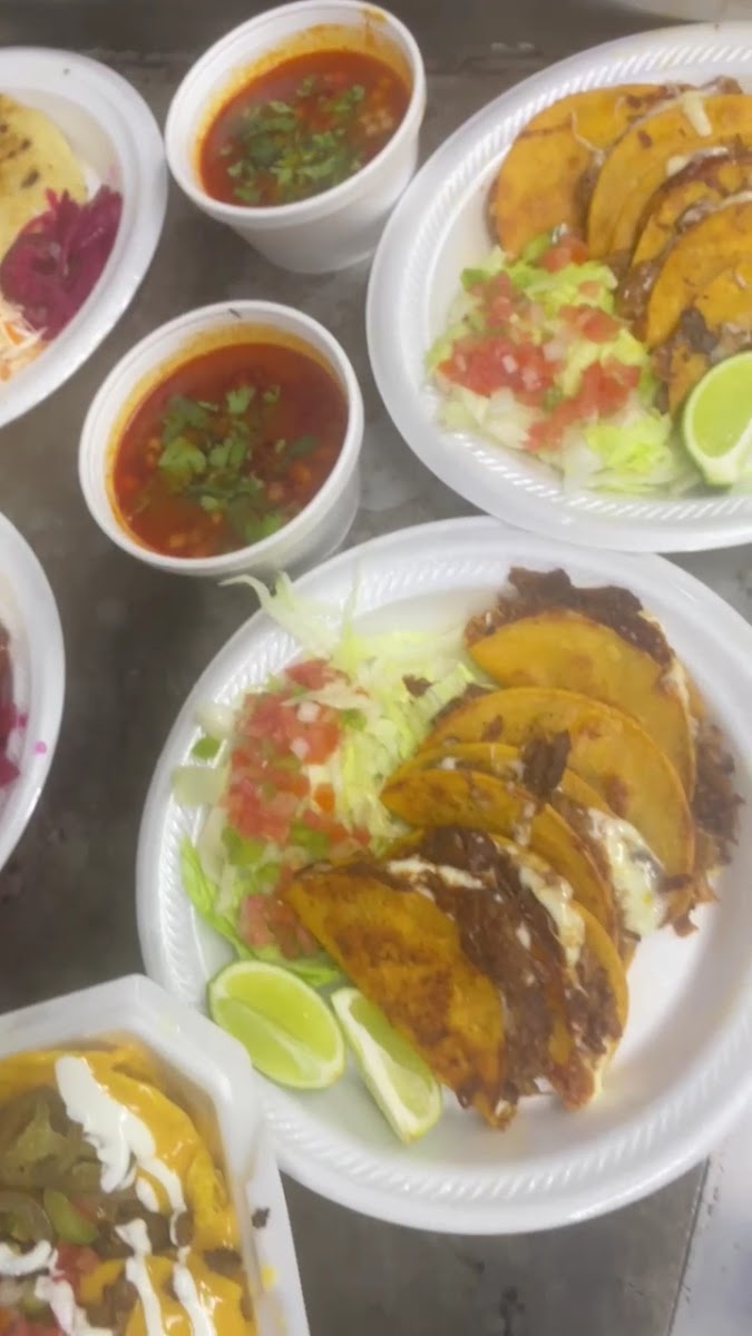 PUPUSERIA Y TAQUERÍA MENDEZ #1