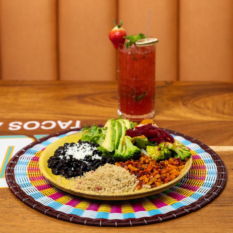 Xolos Tacos Y Tlayudas