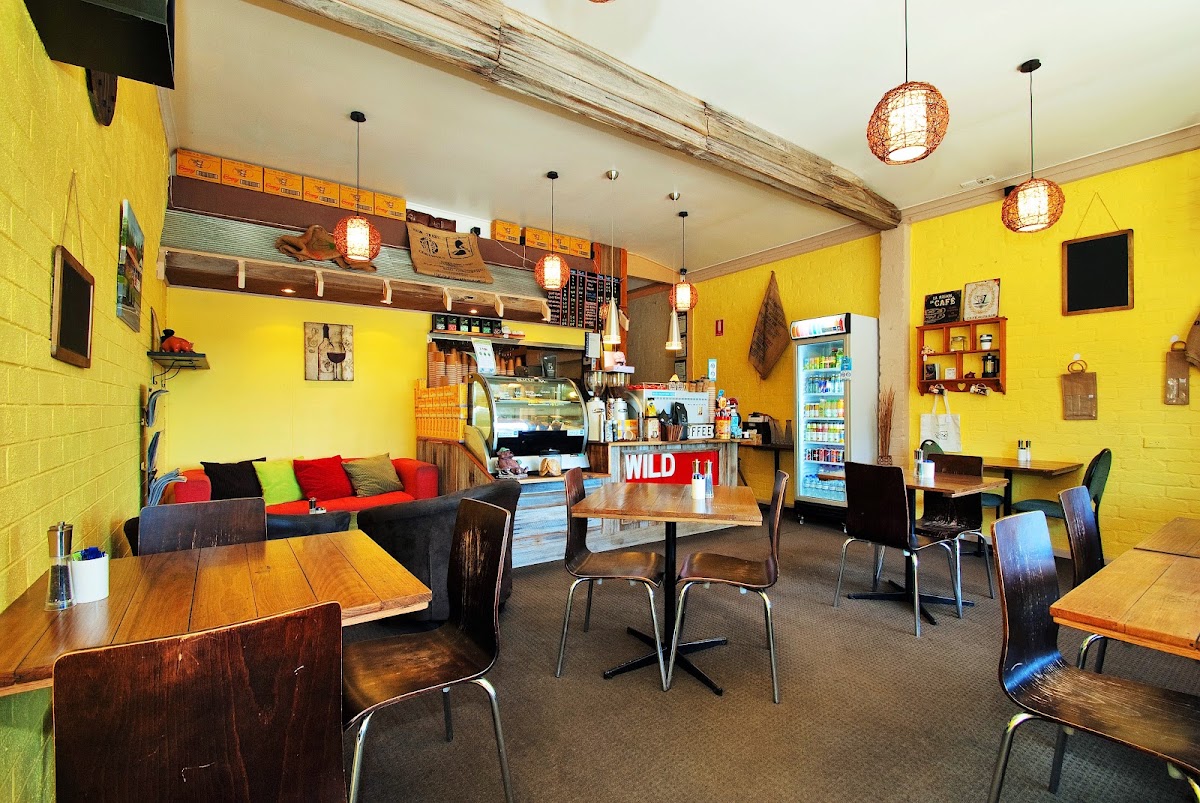 WILD WOMBAT Cafe
