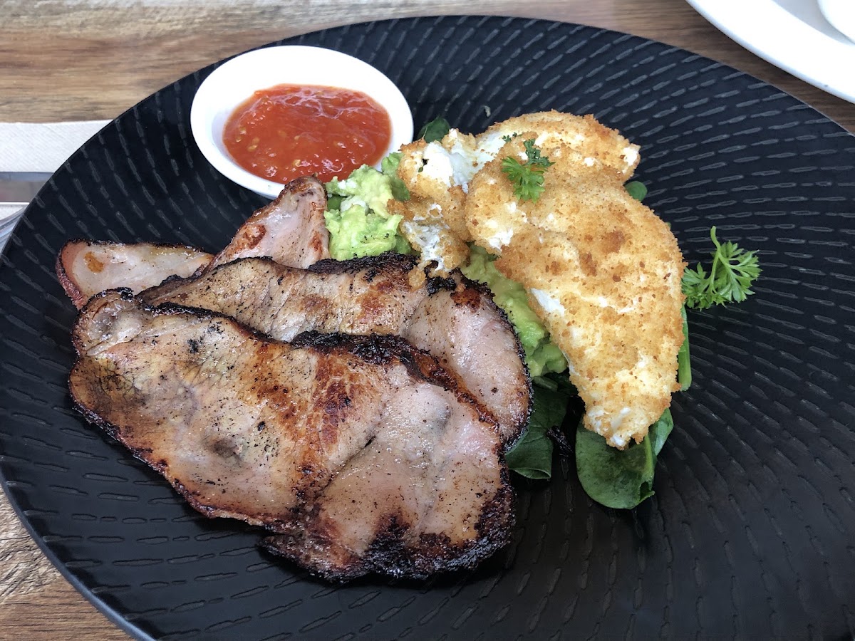 WILD WOMBAT Cafe
