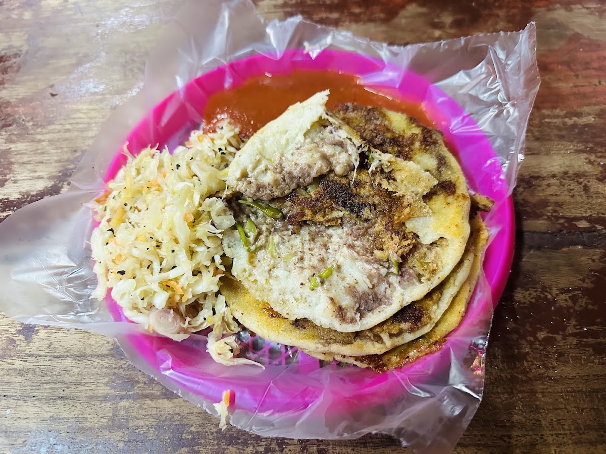 Pupuseria El Patrón