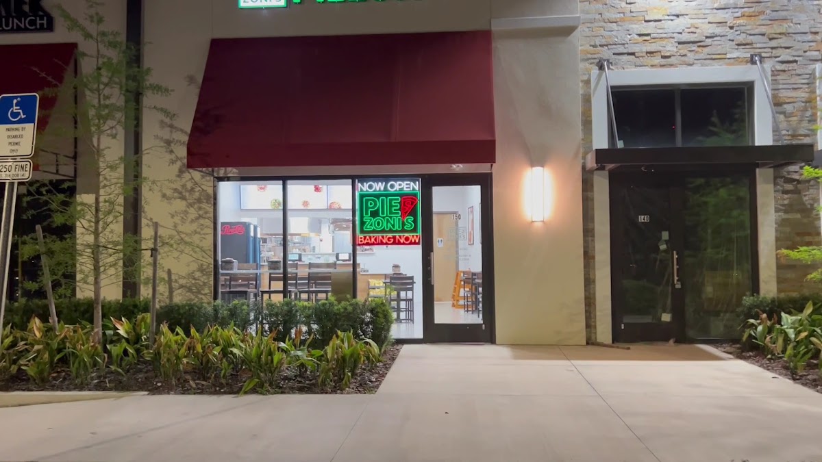 PieZoni's Pizza