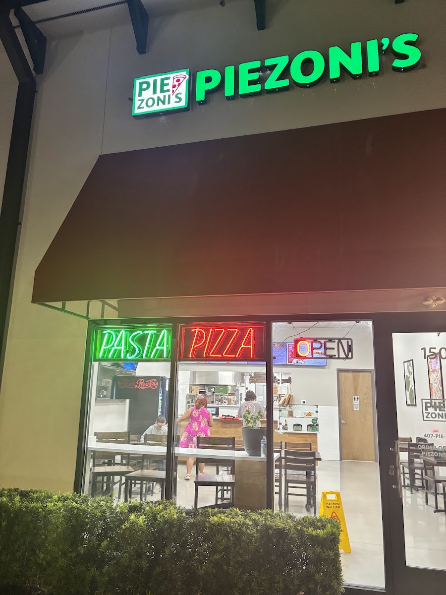 PieZoni's Pizza