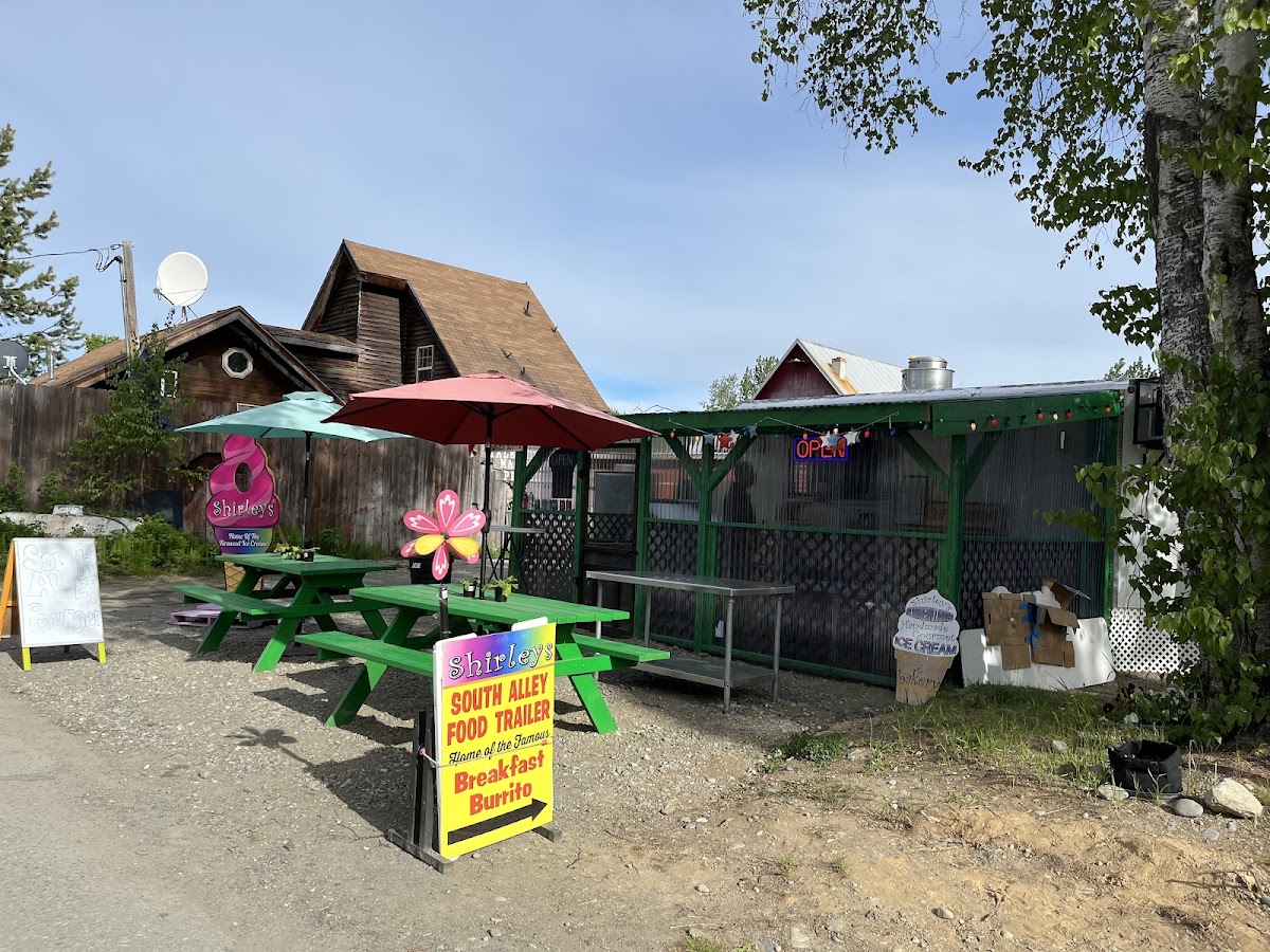 Shirley's Southalley Foodtrailer