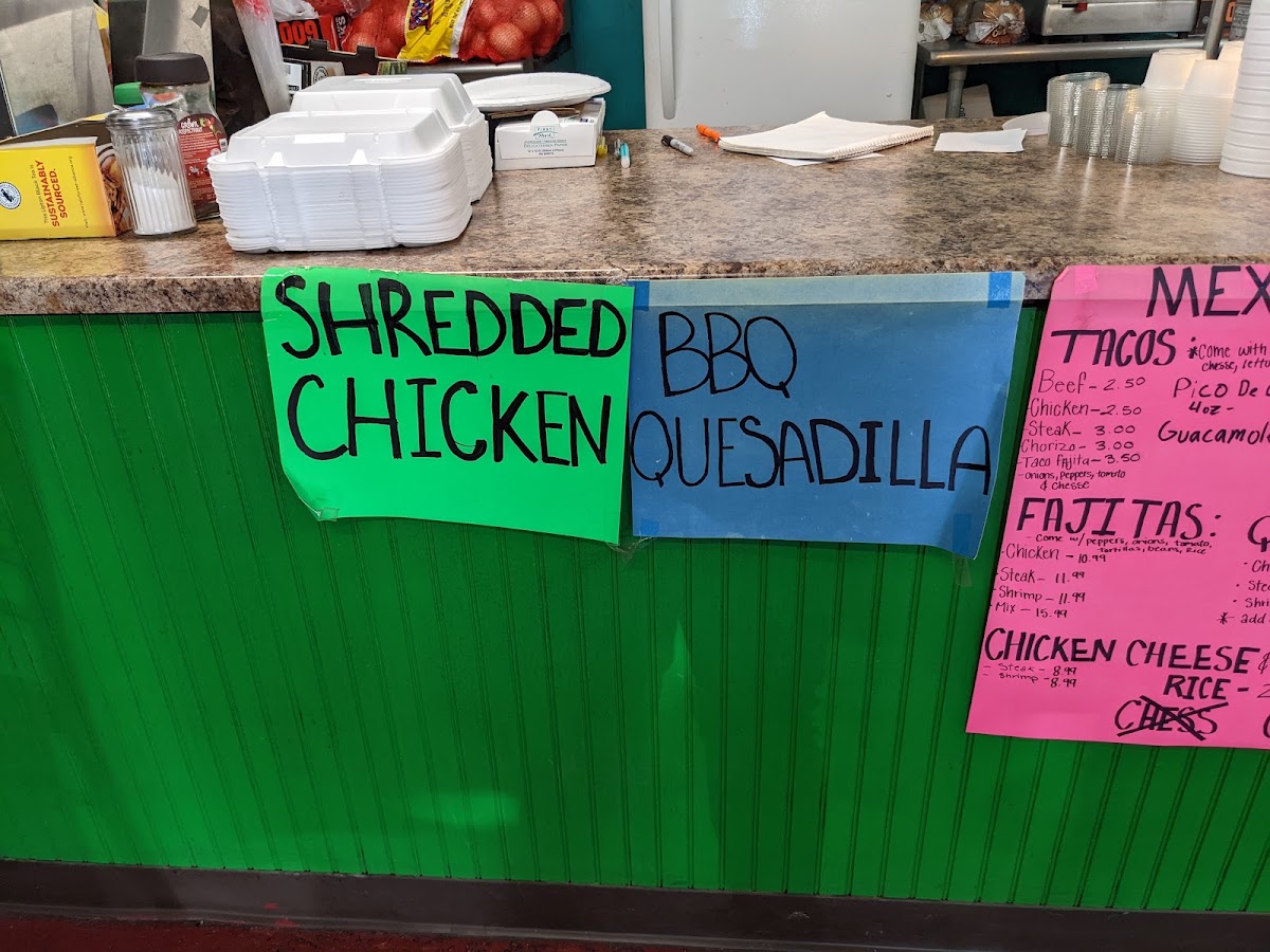 Los Castaneda’s Restaurant & Deli menu board