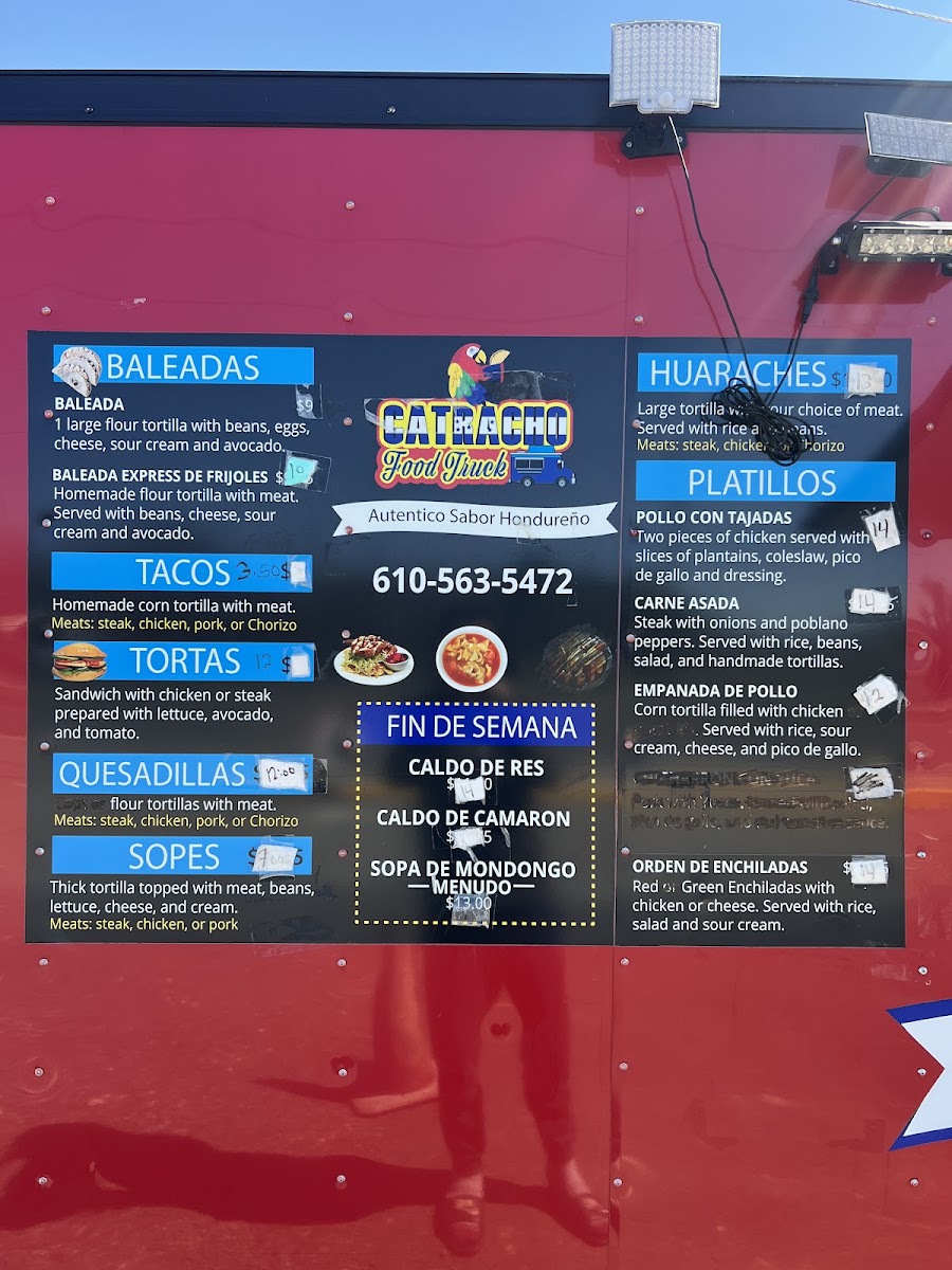 CATRACHO FOOD TRUCK menu board