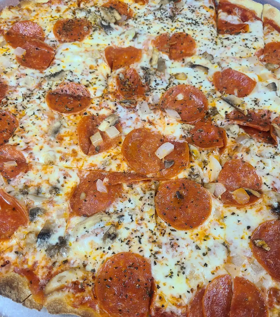 Fan Cave Pizzeria Parsons