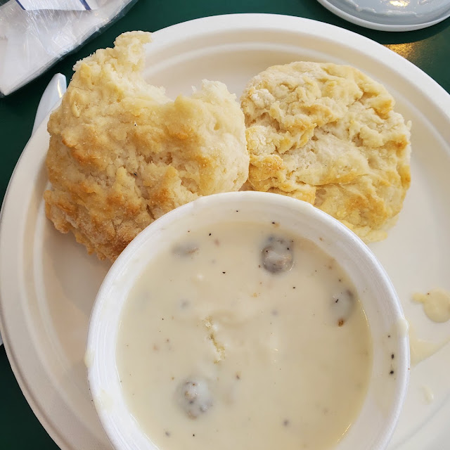 Biscuits 2 pcs and Gravy