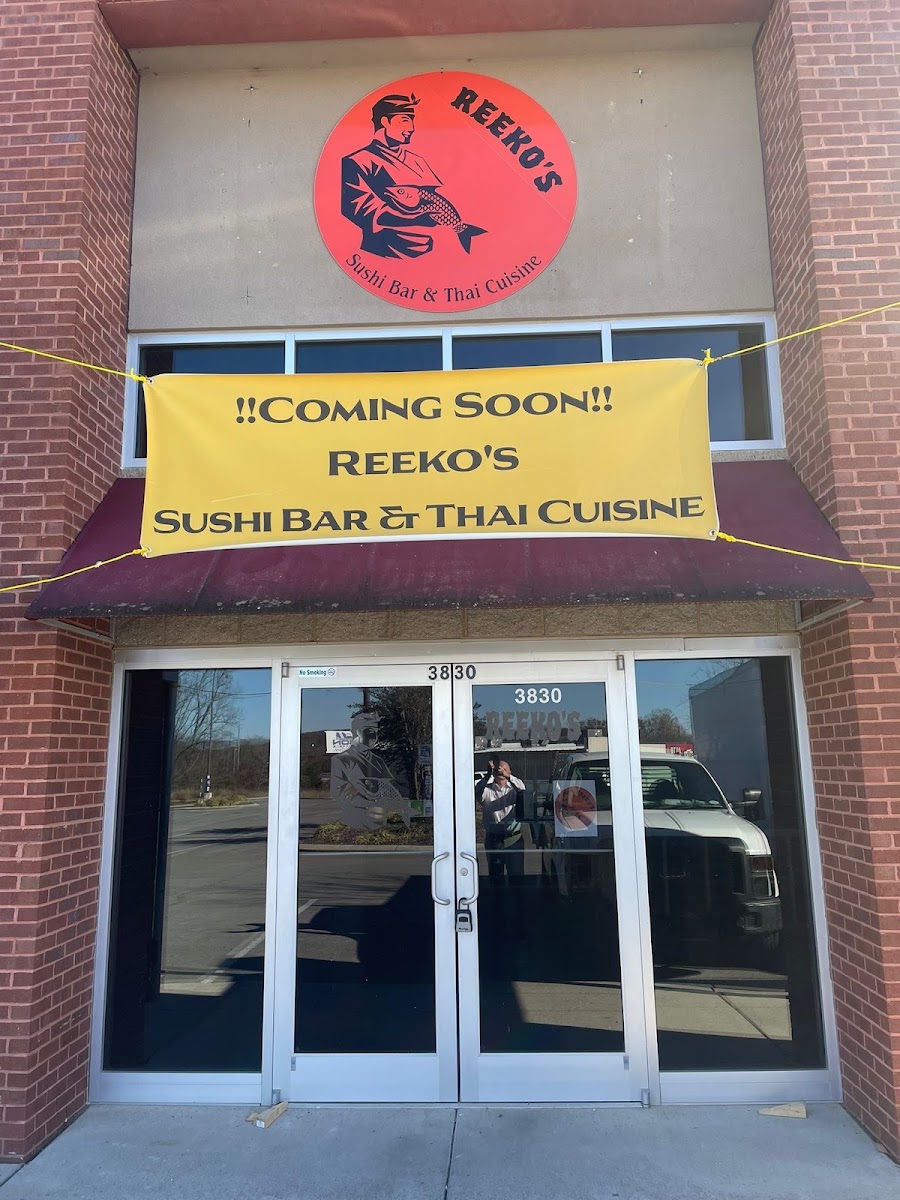 Reeko’s Sushi Bar & Thai Cuisine
