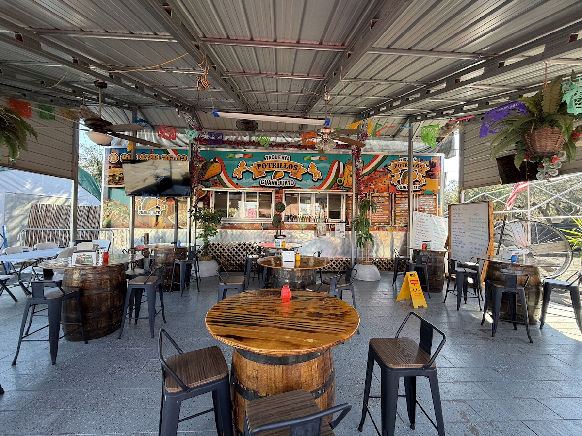 TAQUERIA LOS POTRILLOS GTO