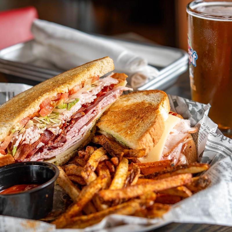 Towne Center Tavern