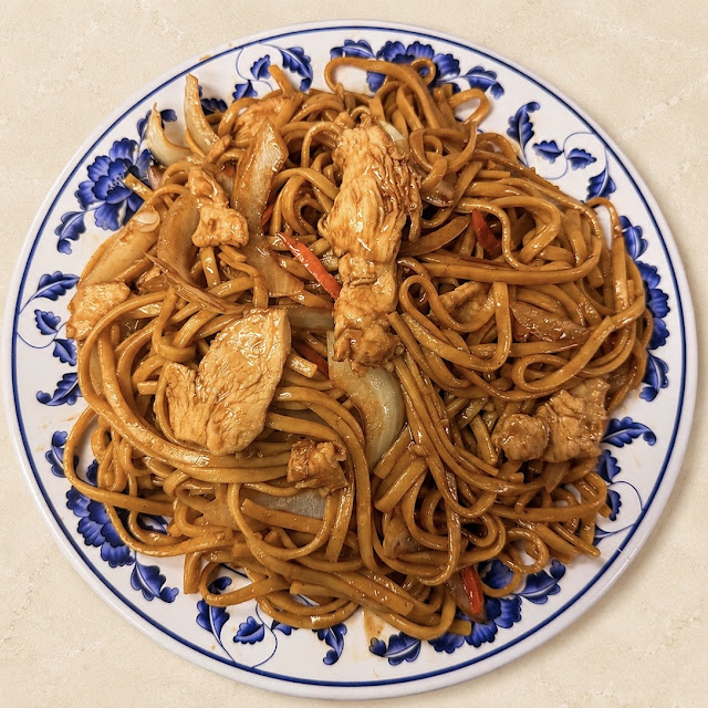 Chicken Lo Mein