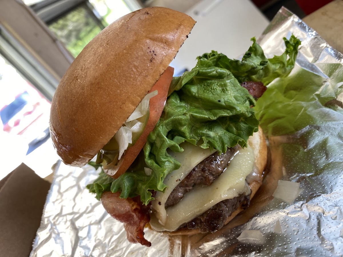 Green Meadows Grill