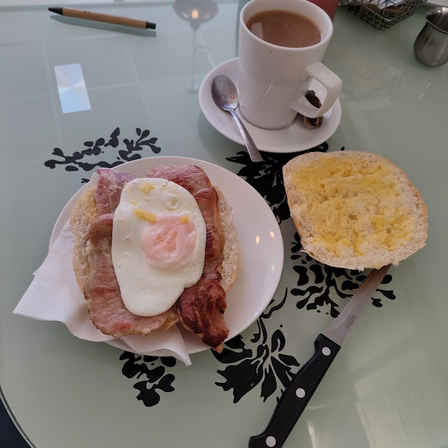 Bacon and Egg Muffin