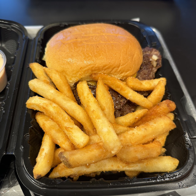 Jr Smash Burger w Juice bx