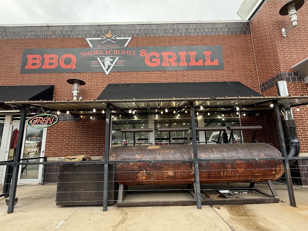 Smoke N’ Bones BBQ