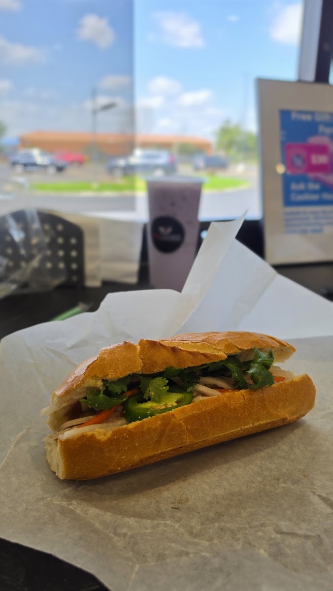 Tien Banh Mi & Boba