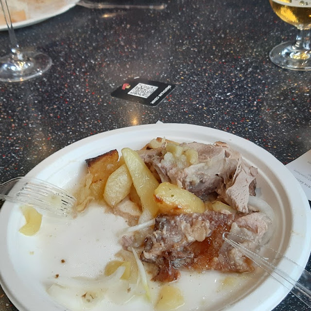 Odojek Posebna Prilika Slovo Od Starega Leta