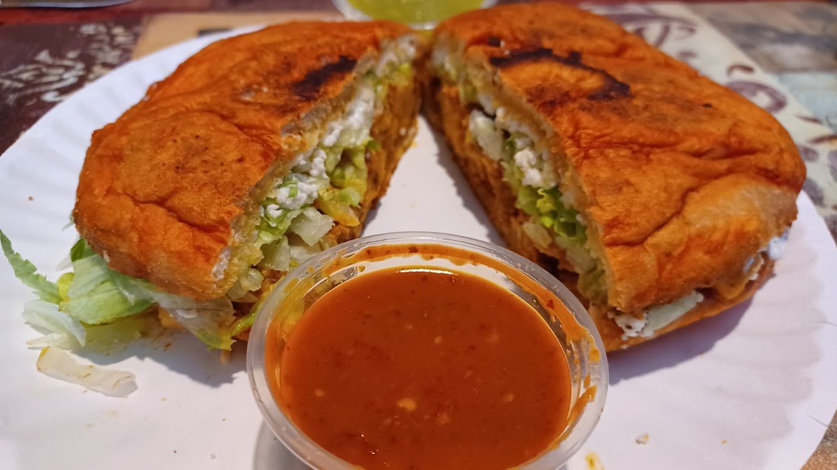 Panadería y Restaurante El Zócalo