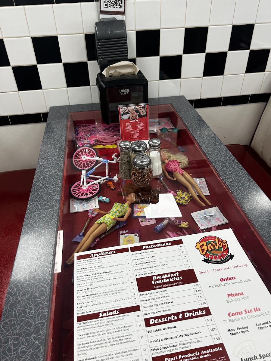 Barb's Pizza Cromwell menu board