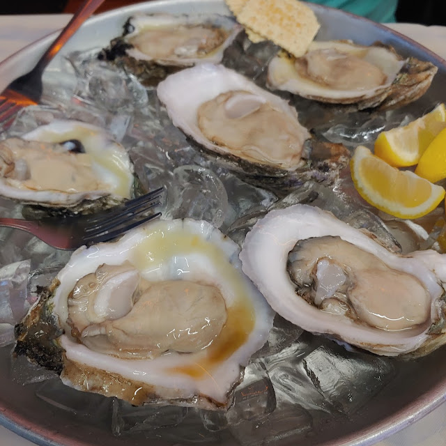 Fresh Oysters with Roe