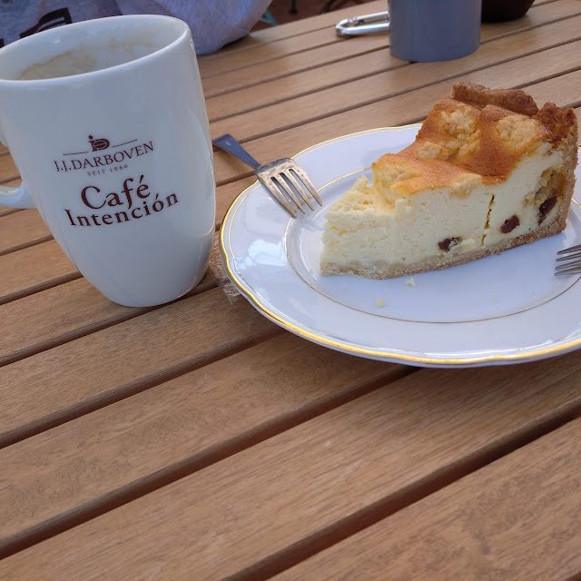 Cappuccino Und Käsekuchen