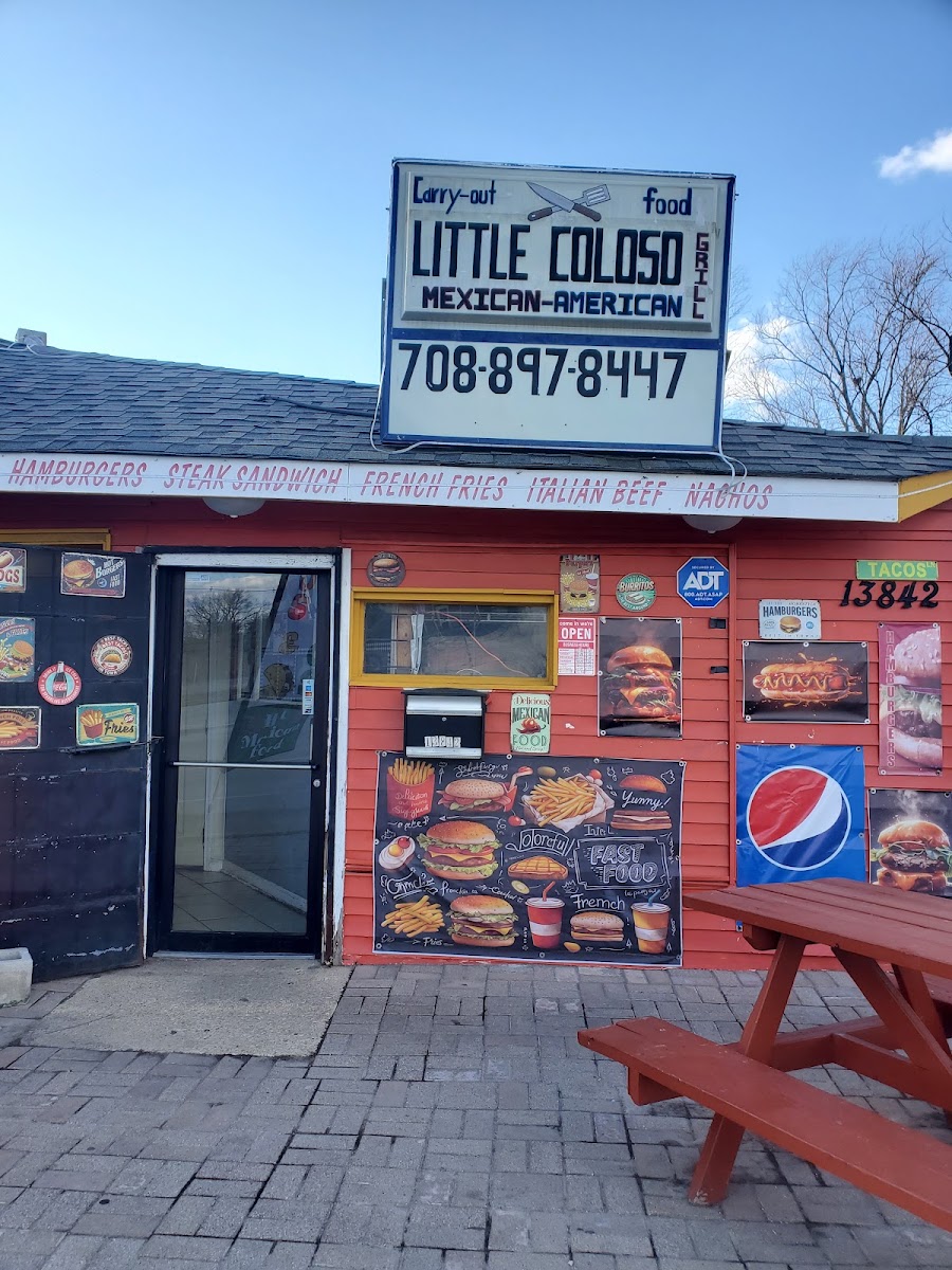 Little Coloso Grill