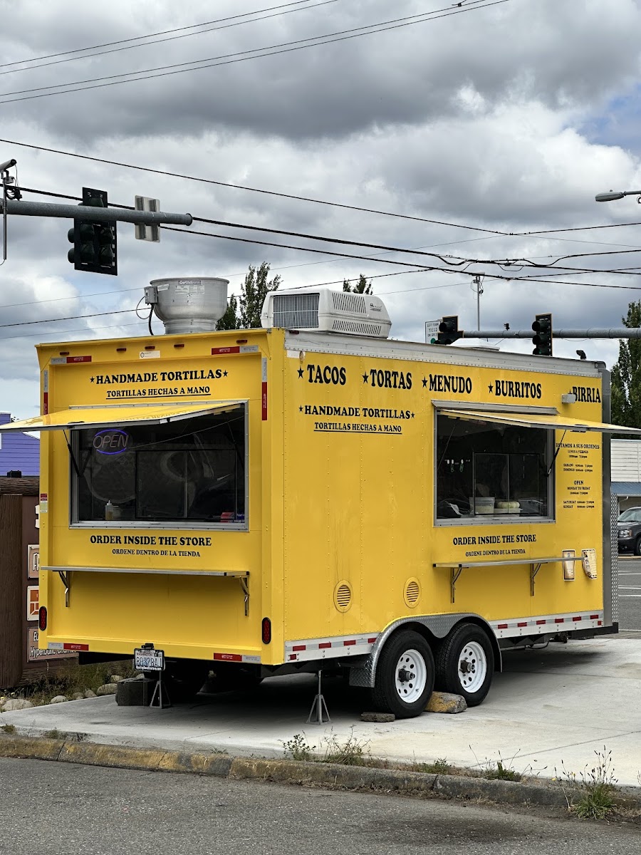 El Portal Mexican Store and Taco truck