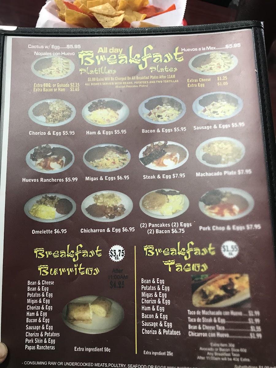 Plaza Jalisco menu board