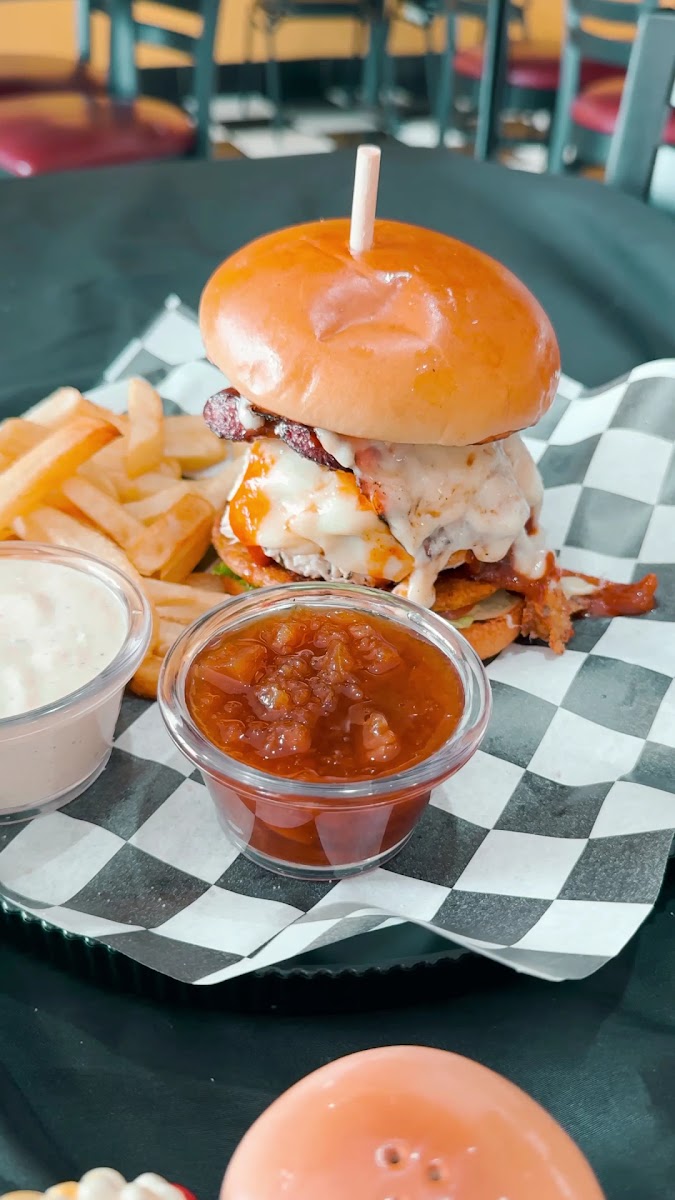 Parceros Burger Grill