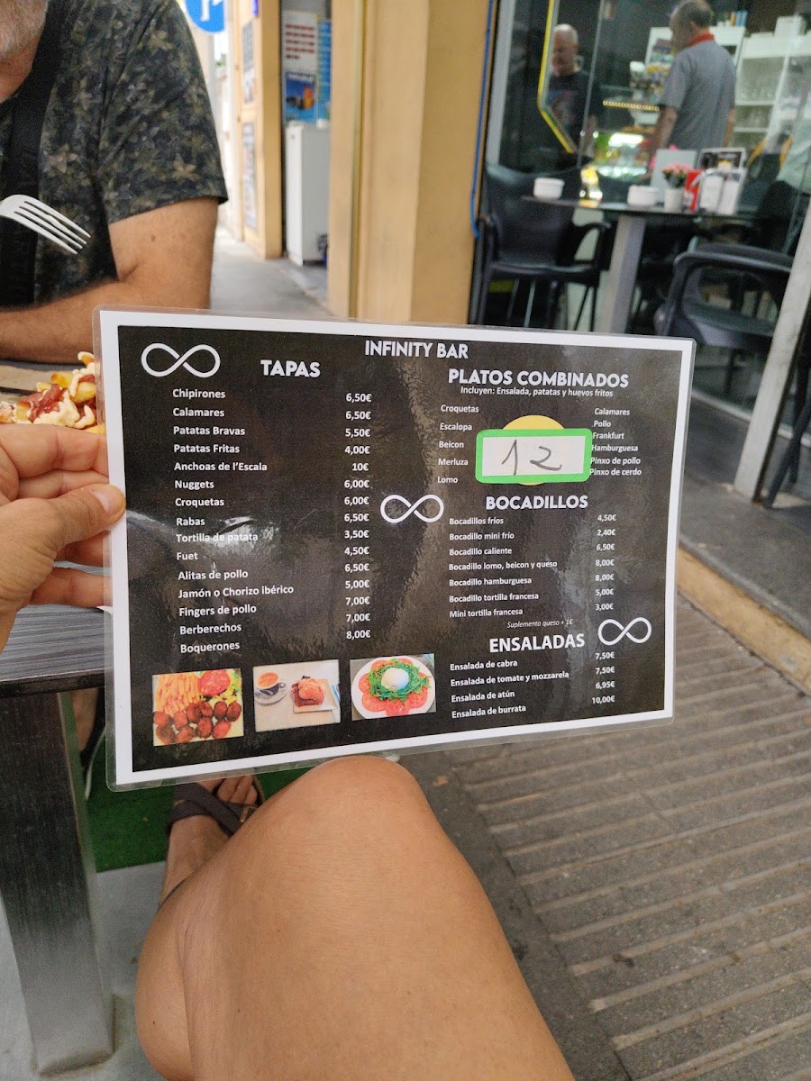 Cafeteria Infinity menu board