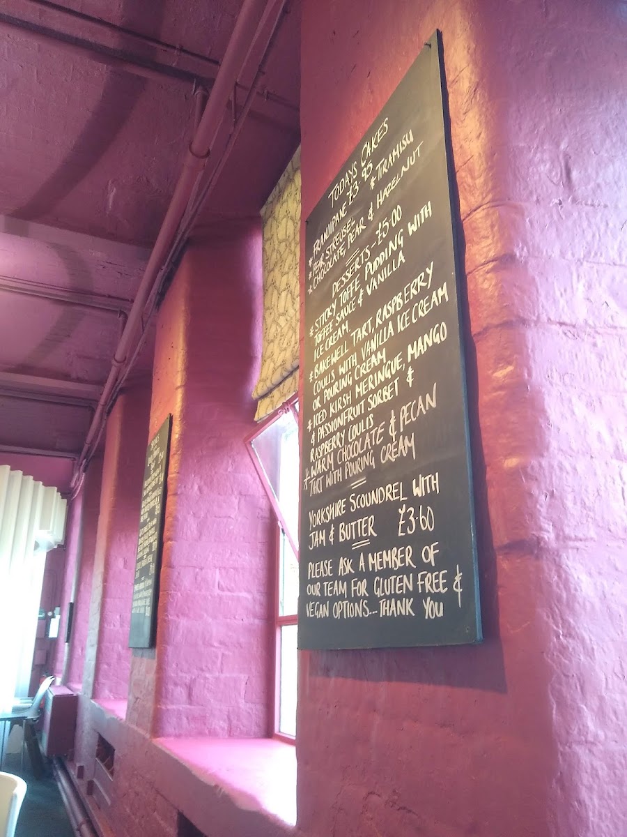 Cafe in to the Opera menu board