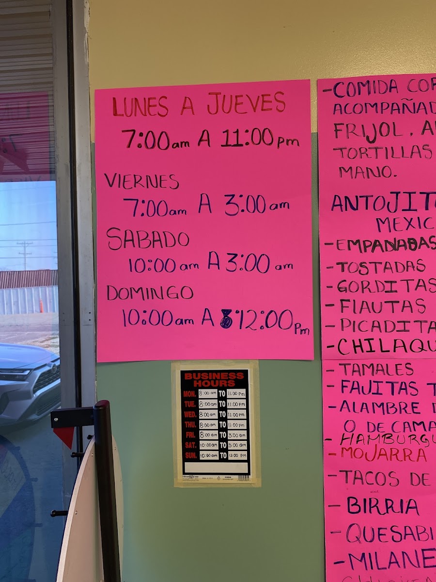 Taquería el Gran Pastor menu board