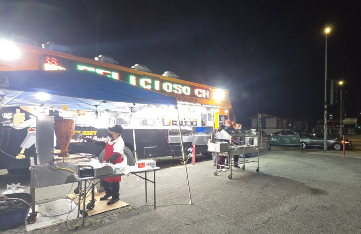Leo's Tacos Truck