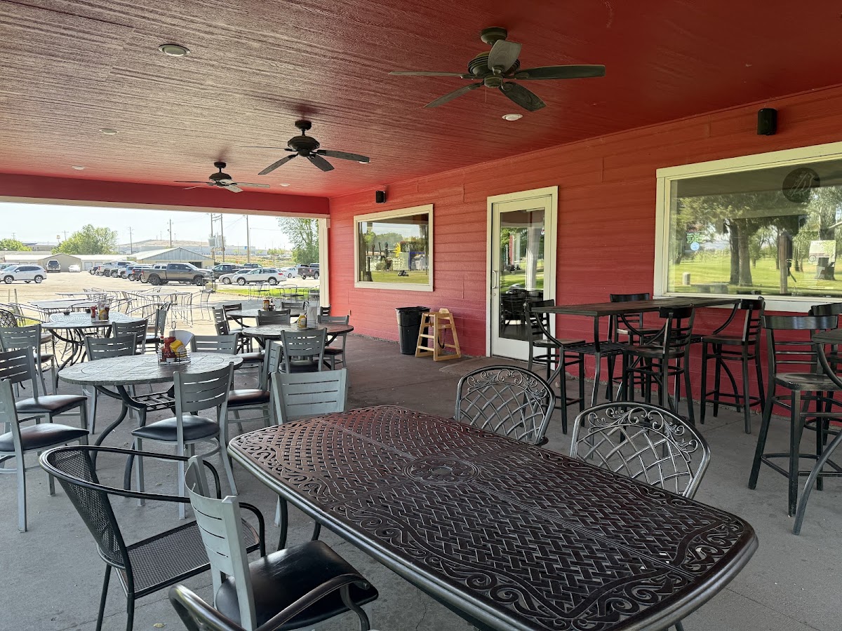 Birdies Bar & Grill