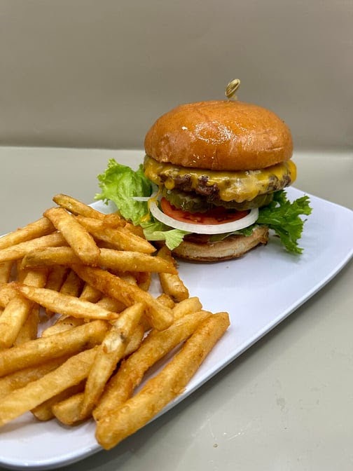 Birdies Bar & Grill