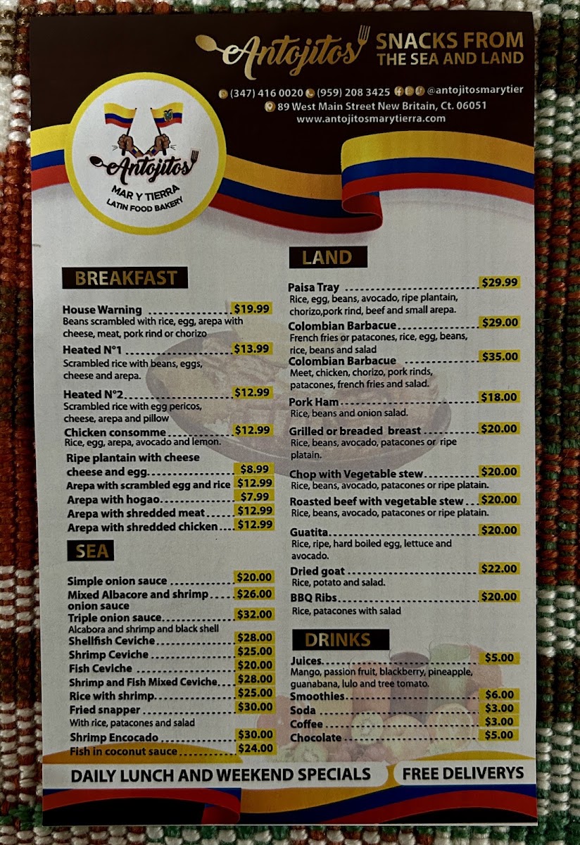 DELICIAS MAR Y TIERRA menu board